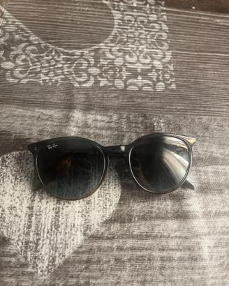 Ray-Ban