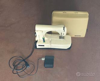 macchina da cucire Necchi 