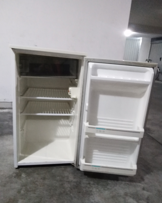 Frigorifero monoporta 75lt