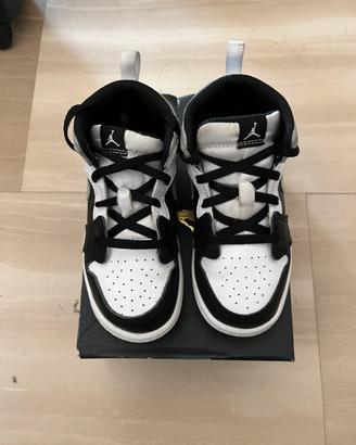 Scarpe jordan mid per bimbi N. 25