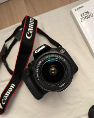 Fotocamera Canon EOS 2000D + Obiettivo e Borsa
