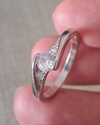 Anello solitario