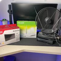 2 antenne da interno, decoder e acces point