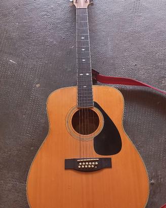 chitarra classica 6/12 corde Yamaha 