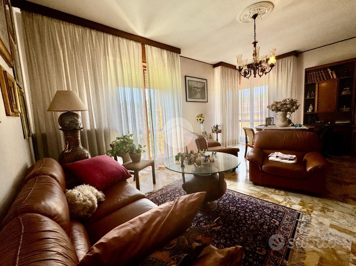 VILLA SINGOLA A PARATICO - Altro