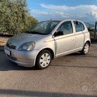 Toyota Yaris 1.0i 16V cat 5 porte