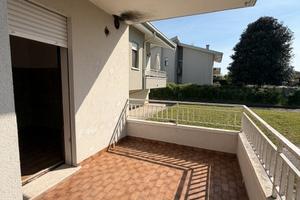 In trifamiliare 3 camere + taverna