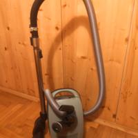 Aspirapolvere Miele S6240