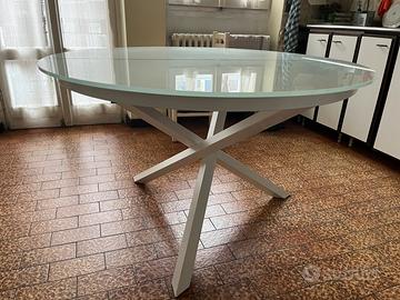 Tavolo in cristallo temperato apribile