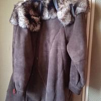 MONTONE CON COLLO DI VOLPE