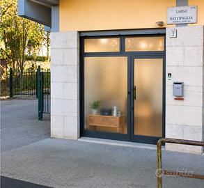 Locale con giardino privato Metro Teano 300m