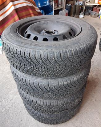 Cerchi in ferro e gomme Falken all season