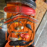 ricambi (plastiche e manubri)