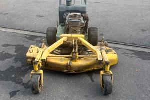 RASAERBA FALCIATUTTO JOHN DEERE ( da sistemare)