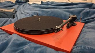 giradischi Pro-Ject 13208 Essential II USB rosso  			