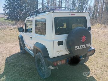 Suzuki Jimny 4