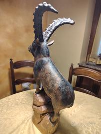 Scultura in legno stambecco di Ernesto Bornaz