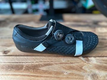 Scarpe ciclismo hot sale pianta larga