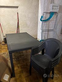 Tavolo da giaridno + 4 sedie