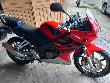 Honda CBR125 anno 2007 pochi km