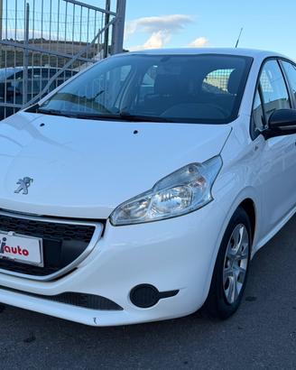 Peugeot 208 autocarro motore sostituito