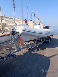 Gommone Colbac Marine ( leggermente trattabile )