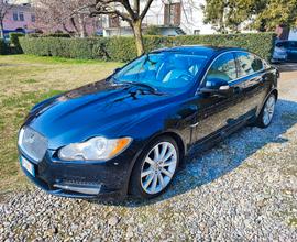 Jaguar XF 2.7D V6 luxury premium tetto panoramico