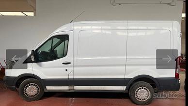 Autocarro Ford Transit