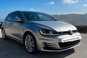 Volkswagen golf gti 220cv