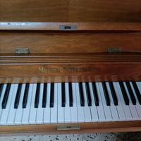 pianoforte da parete