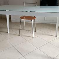 Tavolo moderno  bianco