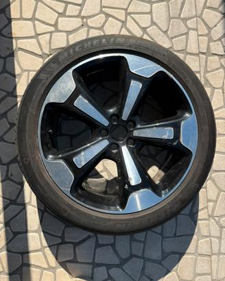 Cerchio Volvo XC40 234/45 R20 Michelin