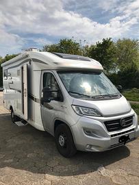 Camper semintegrale Hymer