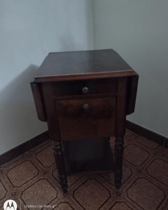 tavolinetto in radica di noce del 900