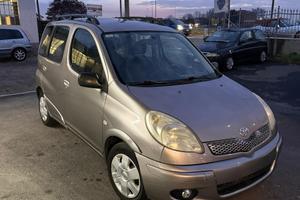 Toyota yaris verso