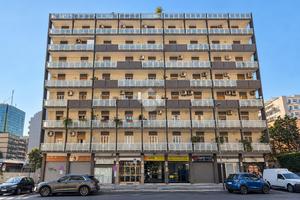 3 LOCALI A BARI