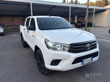 Toyota Hilux 2.4 D-4D (IVA Esposta)