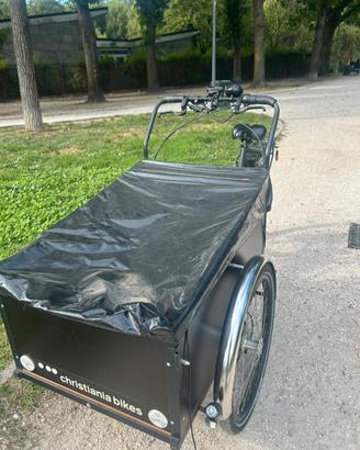 Bici cargo Christiania a pedalata assistita