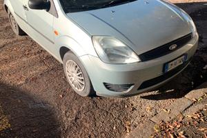 Ford fiesta 2004