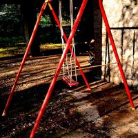 Altalena in metallo da giardino per bambini