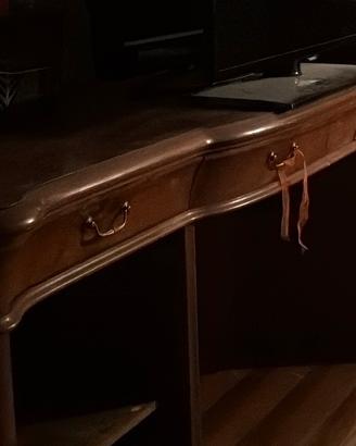 Credenza in legno massiccio