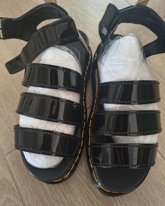 Sandali DR Martens mai usato, n.38