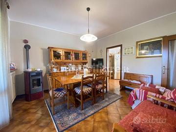 Sala da Pranzo completa in Legno Massello