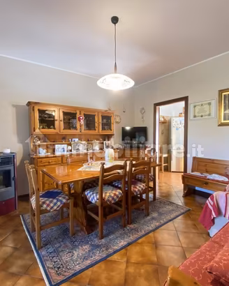 Sala da Pranzo completa in Legno Massello