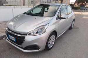 peugeot 208 1.4 hdi 75 cv 2017