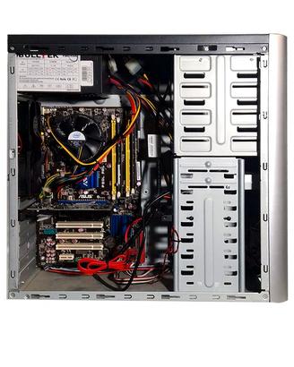 ASUS P5QL PRO ( MONITOR in Omaggio )