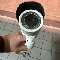 Impianto Videosorveglianza 2MP 9 cam + HD + TV 23”