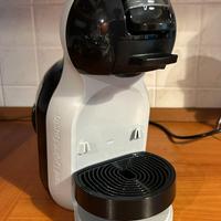 Macchina caffè DeLonghi capsule Dolce Gusto