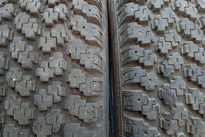 2 gomme invernali 165 sr 13