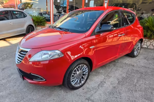 Lancia Ypsilon 1.2 benzina 01/2013 cv69